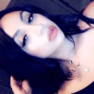 Meet your Posher, Noemi